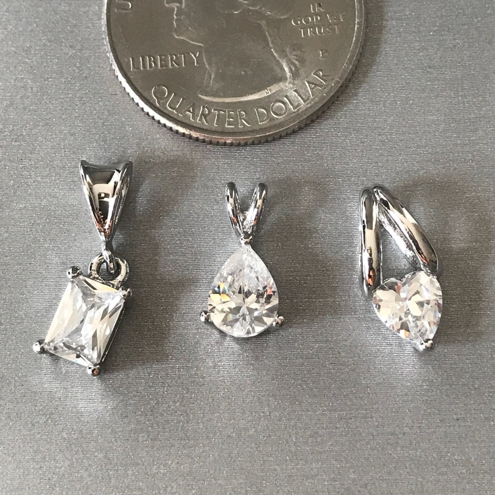 Pendant set